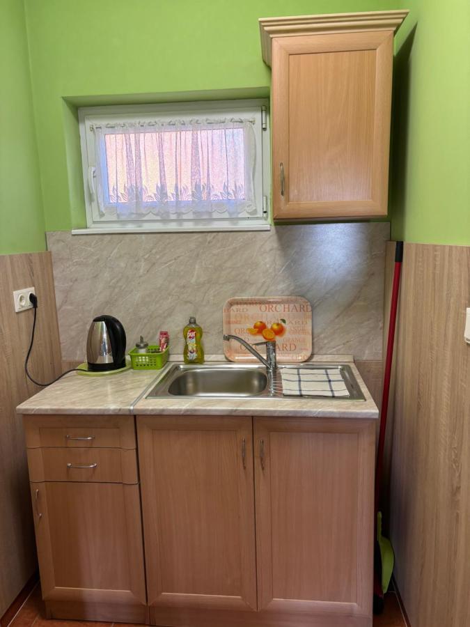 Horvath Vendeghaz Apartman Hegyeshalom Kültér fotó